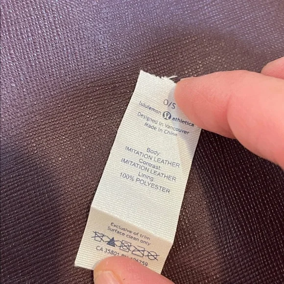 LULULEMON Wine Burgundy Duffle Gym Tote Bag. - Picture 9 of 15